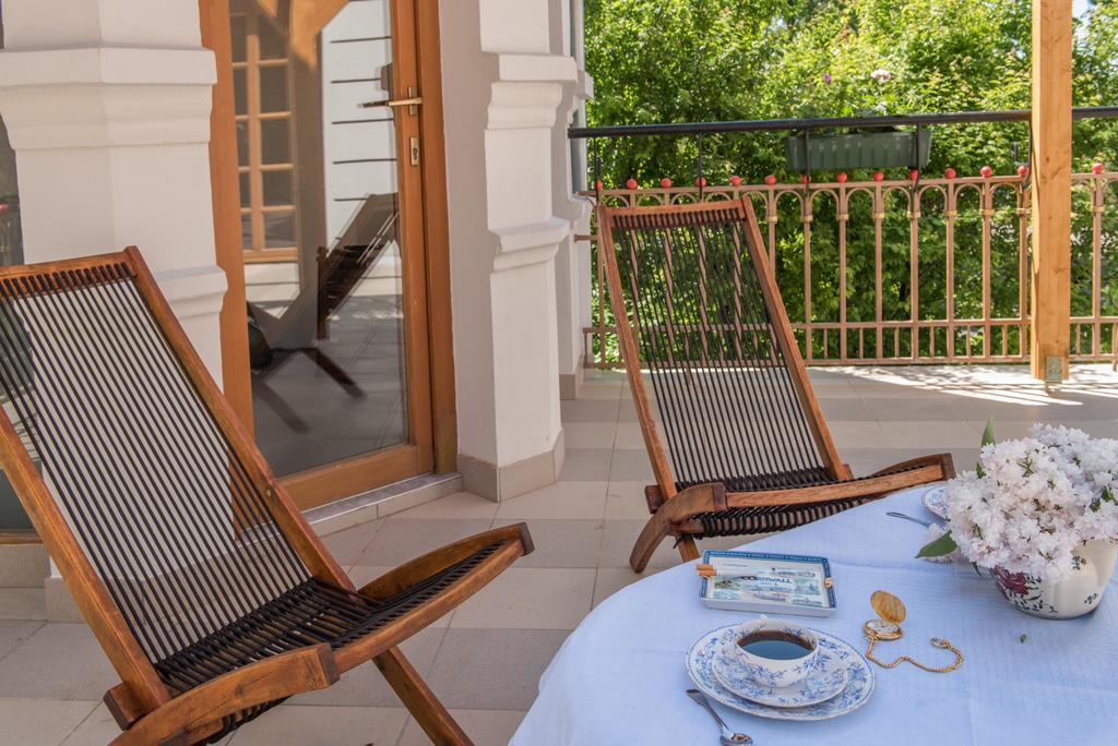 Dworek Pod Herbem Gadkowice Ngoại thất bức ảnh